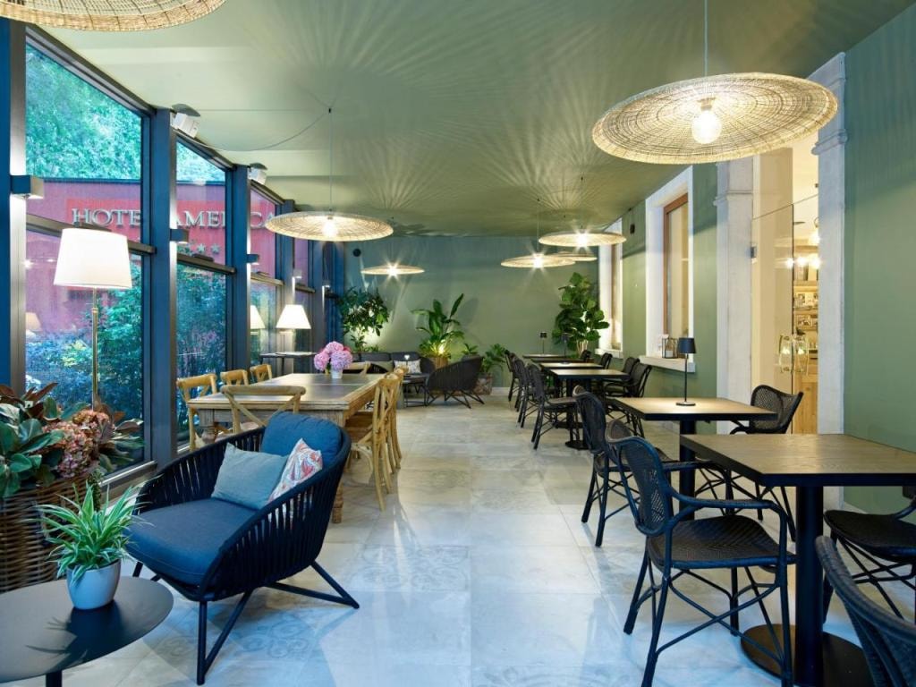 Hotel America