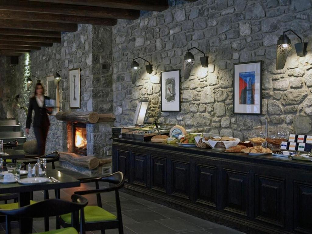 Art Mainalon Hotel