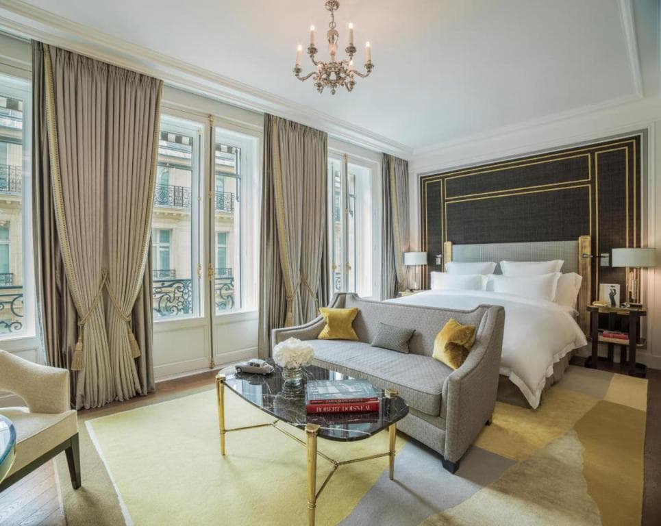 Hôtel de Crillon — suites of Place de la Concorde