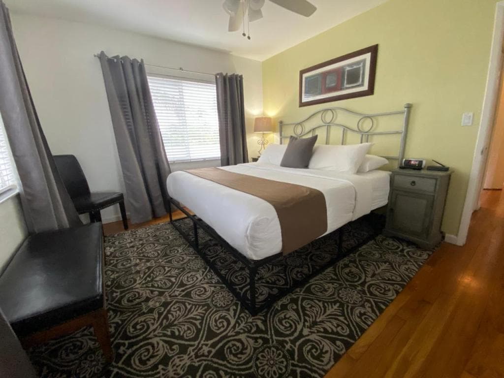 The Cabanas Guesthouse & Spa - Gay Resort catering to Gay Men, Fort Lauderdale, Wilton Manors
