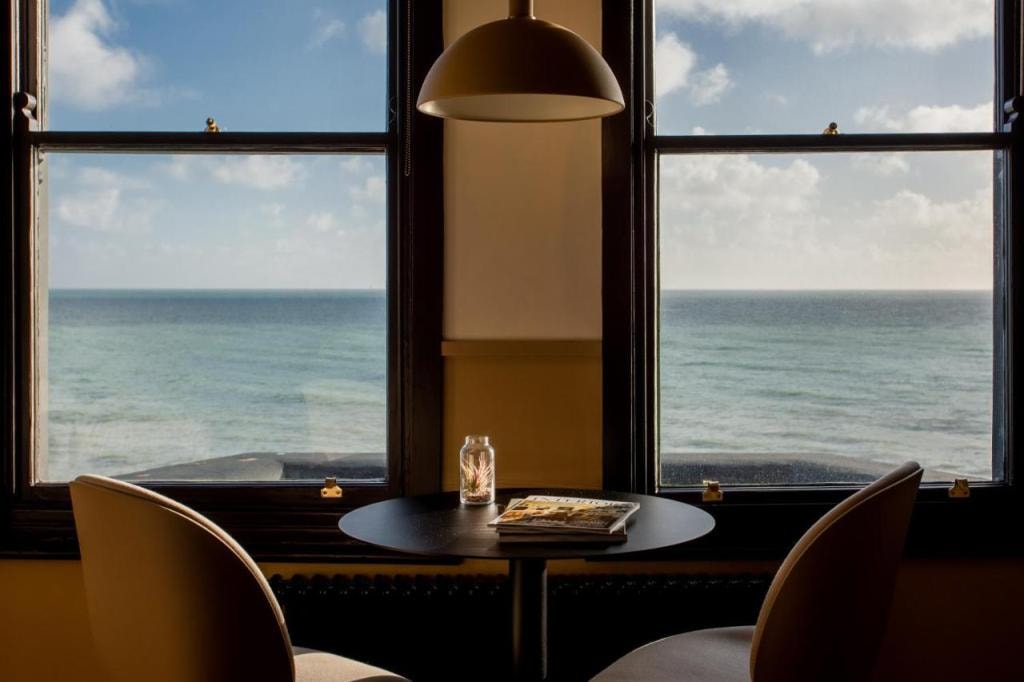 Port Hotel