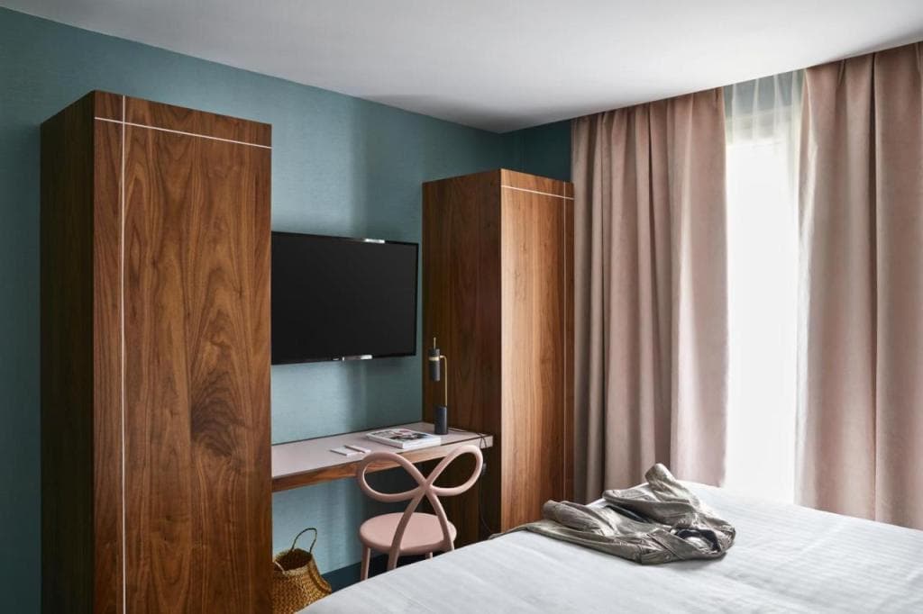 Hotel Taylor, Paris, 10th arr.