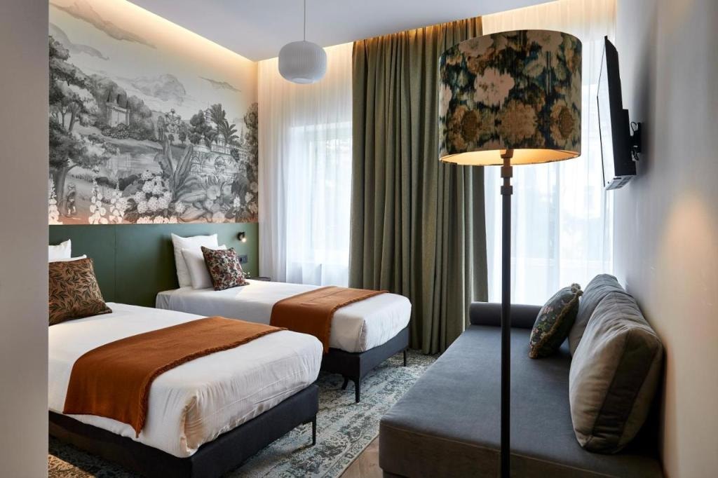 Urban Yard Hotel