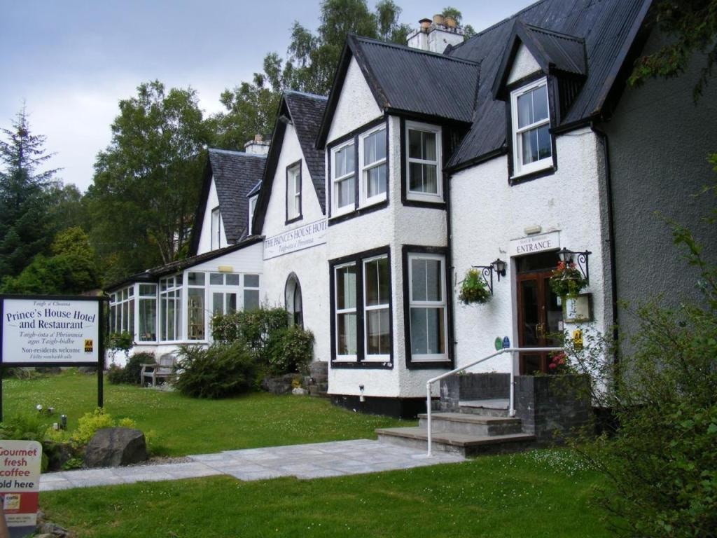 Stage House Bed & Breakfast