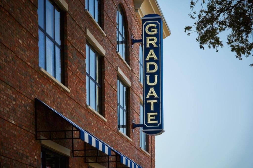 Graduate by Hilton Oxford