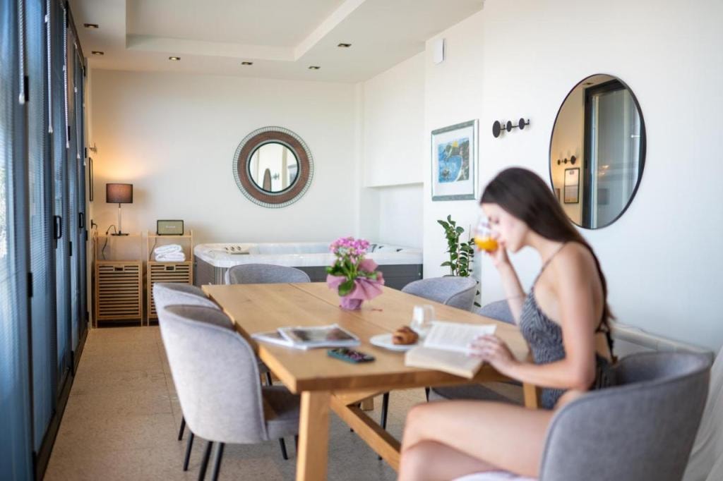 Evripidou 7 - Kalamata Mediterranean Suites