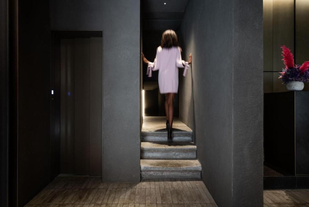 Hotel Scenario