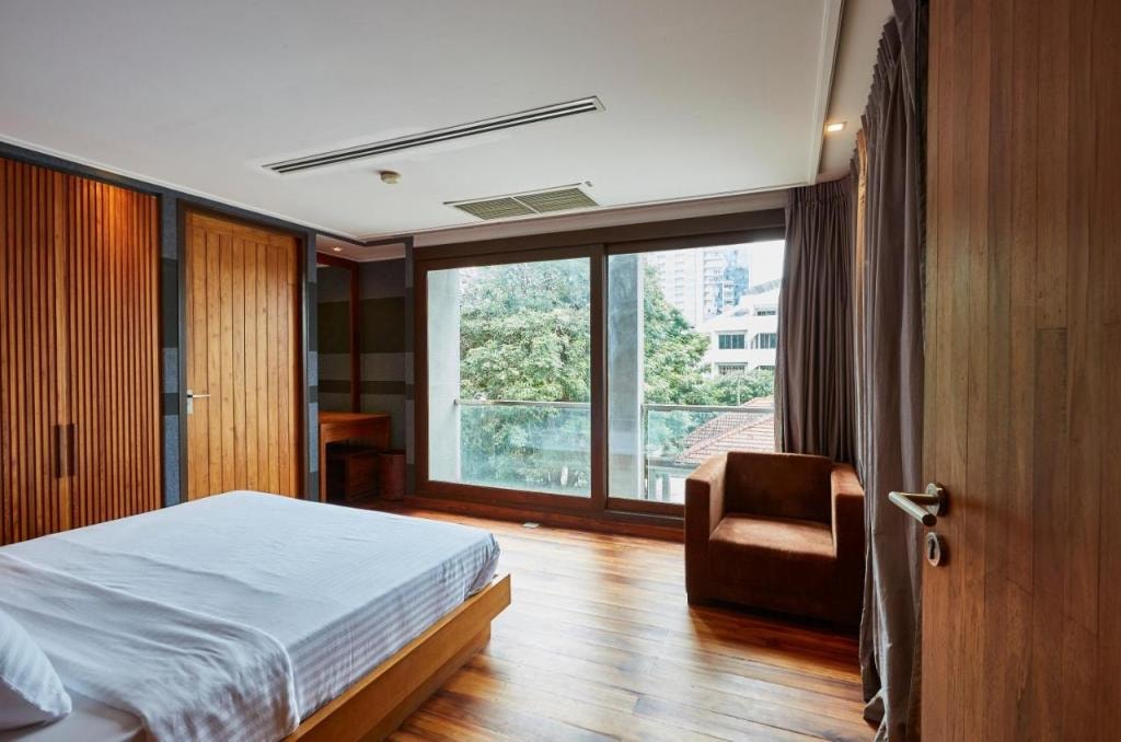 LUXX Langsuan Hotel - SHA Plus