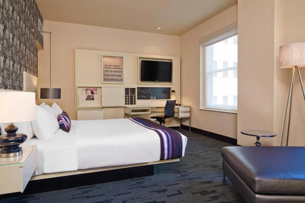 THE MIDLAND HOTEL, Chicago, a Tribute Portfolio Hotel