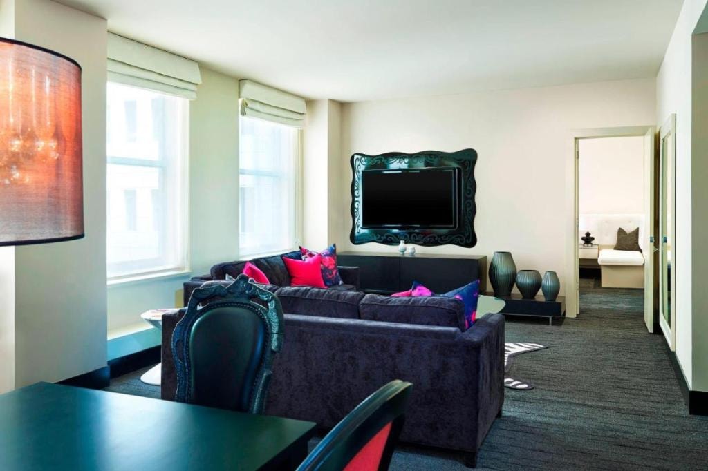 THE MIDLAND HOTEL, Chicago, a Tribute Portfolio Hotel