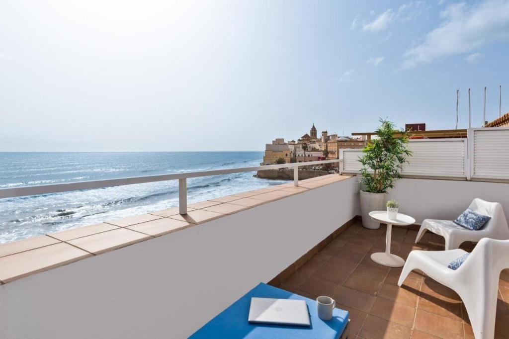 Sitges Group Beach Dreams