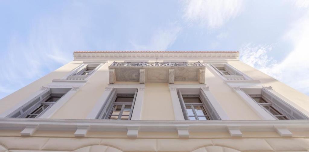 Monument Hotel