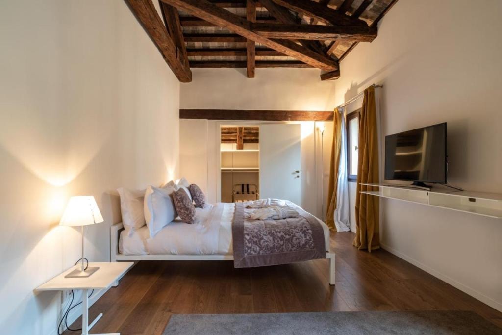 Palazzo Vendramin Costa