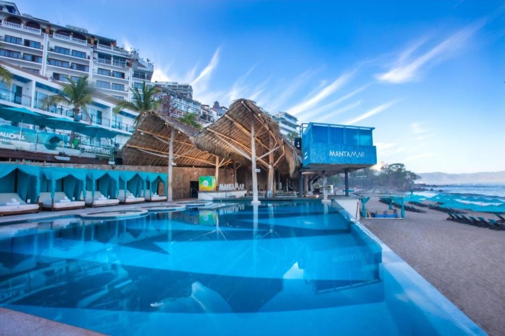 Almar Resort Luxury LGBT Experience by Mantamar Beach Club, Puerto Vallarta, Romantic Zone