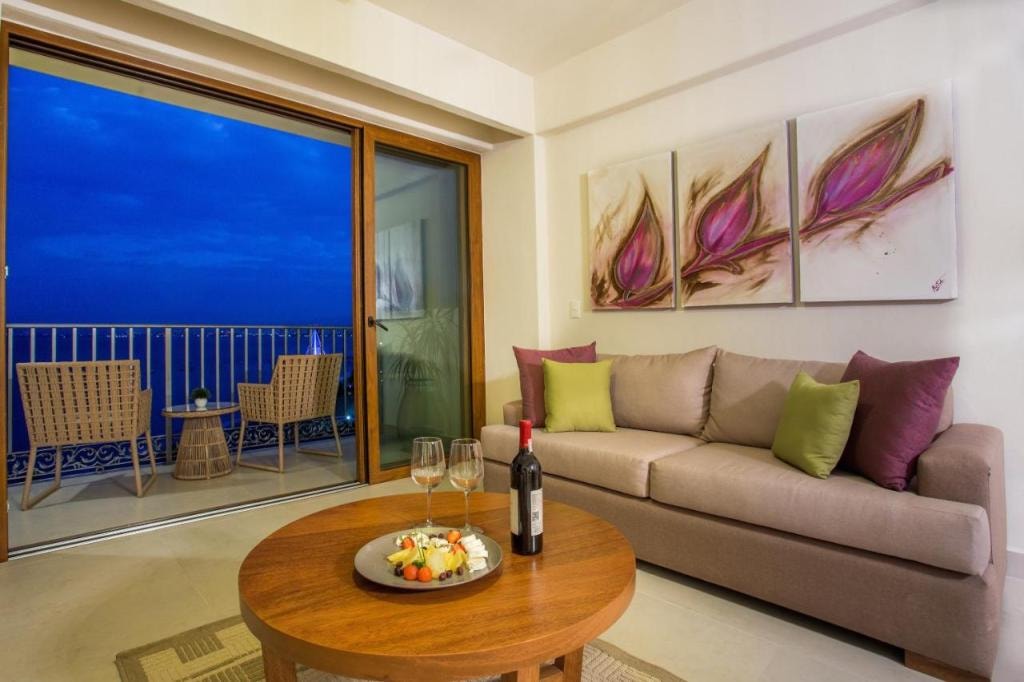 Almar Resort Luxury LGBT Experience by Mantamar Beach Club, Puerto Vallarta, Romantic Zone