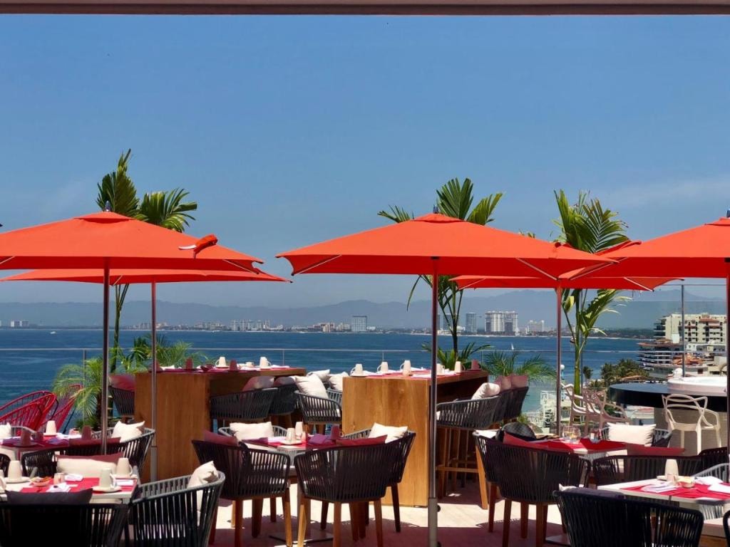 Almar Resort Luxury LGBT Experience by Mantamar Beach Club, Puerto Vallarta, Romantic Zone