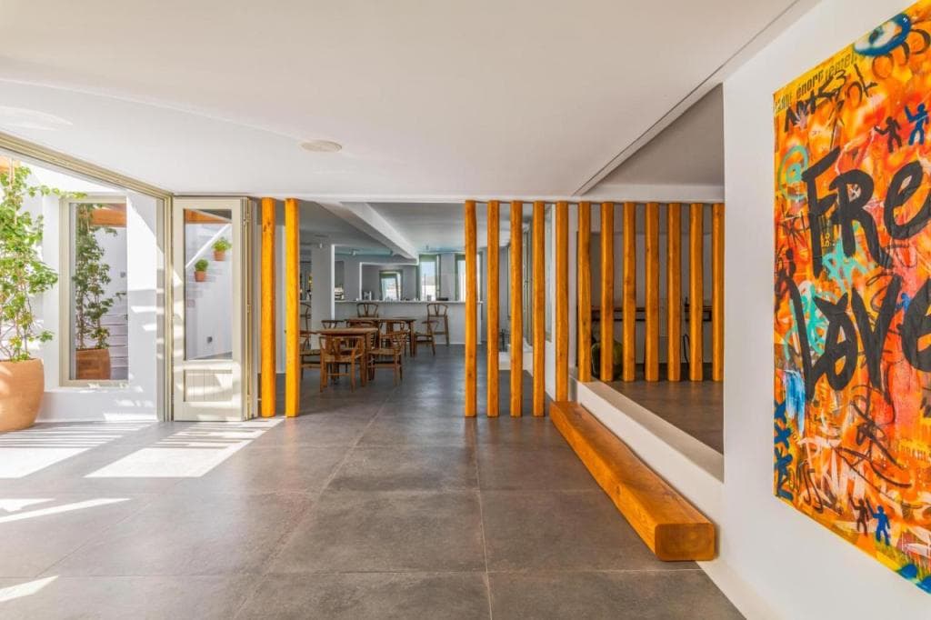 Rochari Hotel