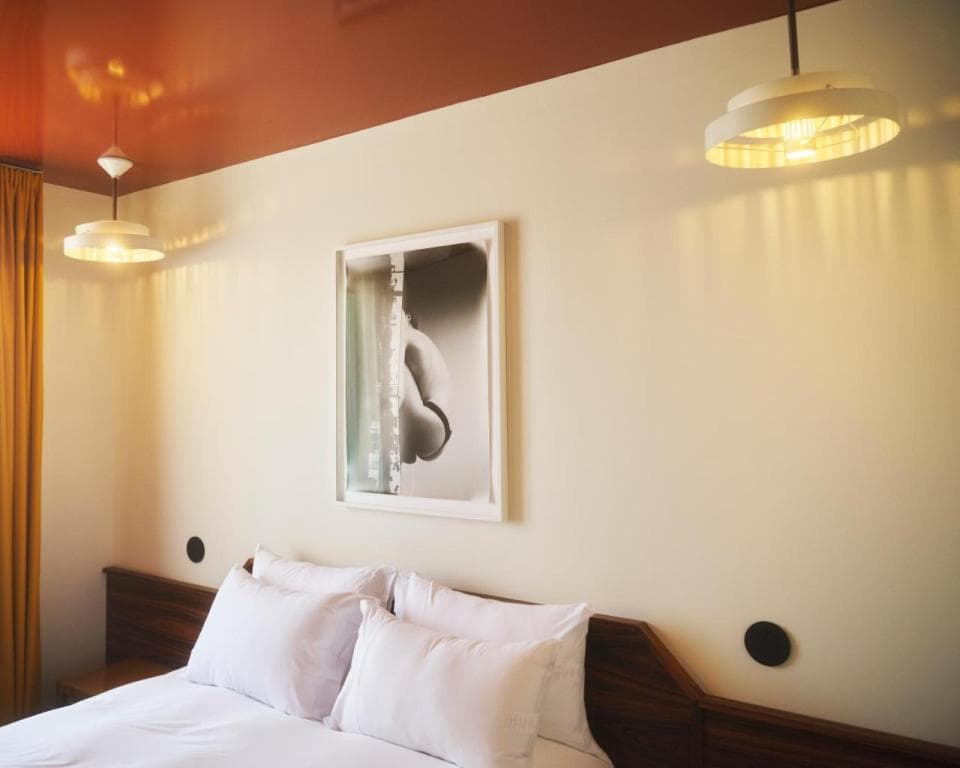 Hôtel Présent - Entrée autonome, réception en ligne - Encore Mieux