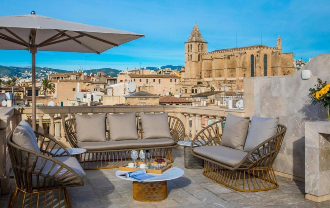 Palacio Can Marqués by Puro