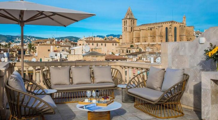 Palacio Can Marqués by Puro