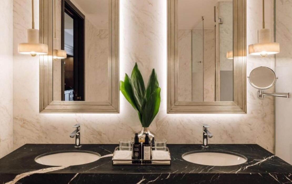 MYTHIC SANA Downtown Suites