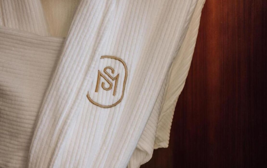 MYTHIC SANA Downtown Suites