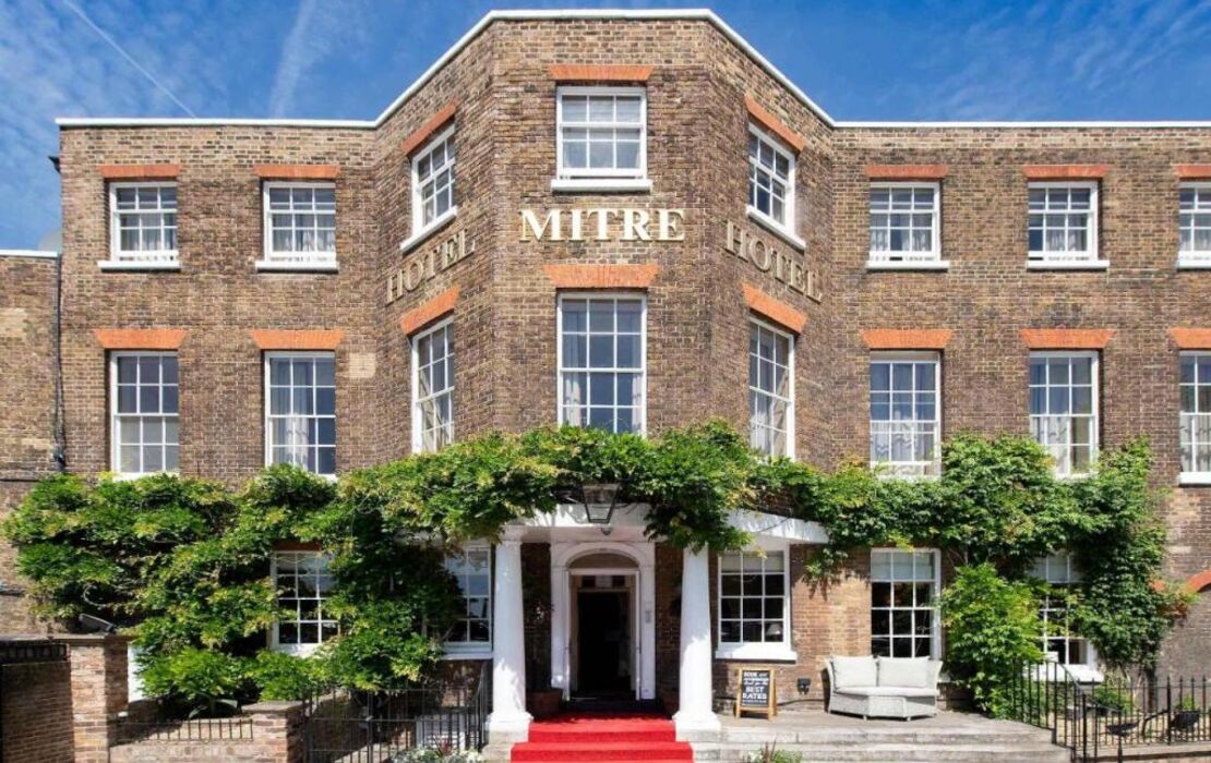 The Mitre, Hampton Court