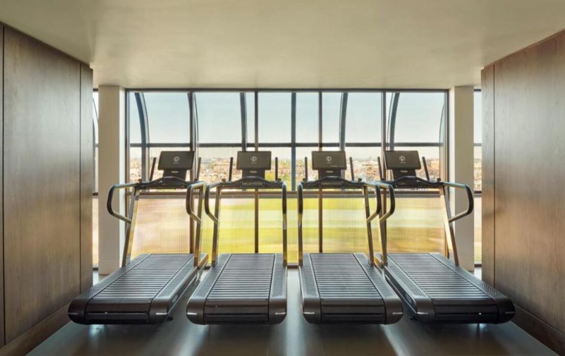 Jumeirah Carlton Tower London