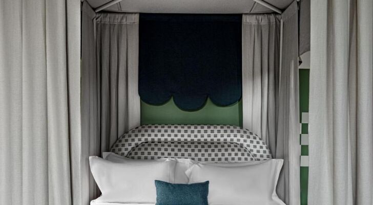 Cowley Manor Experimental