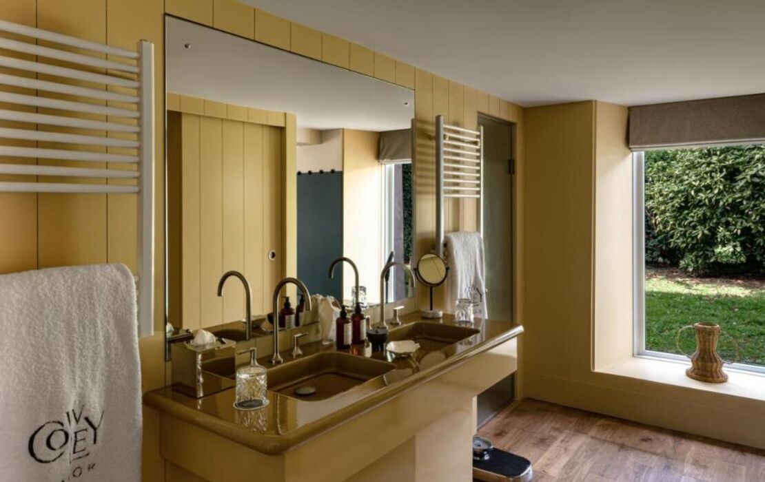 Cowley Manor Experimental