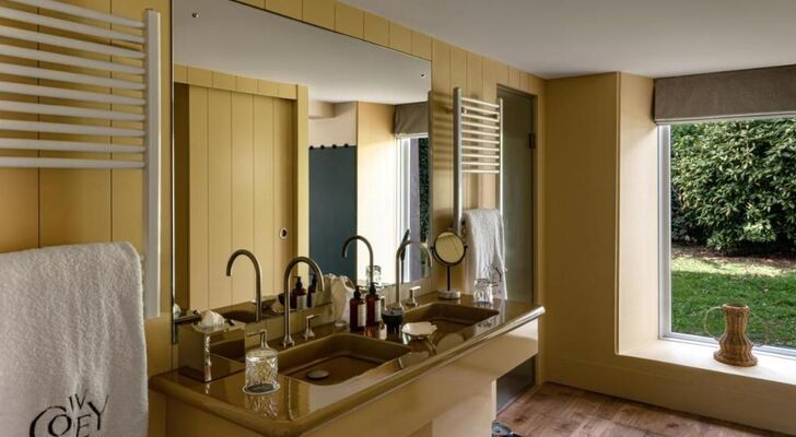 Cowley Manor Experimental