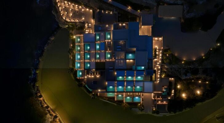 Castello Infinity Suites - Adults Only