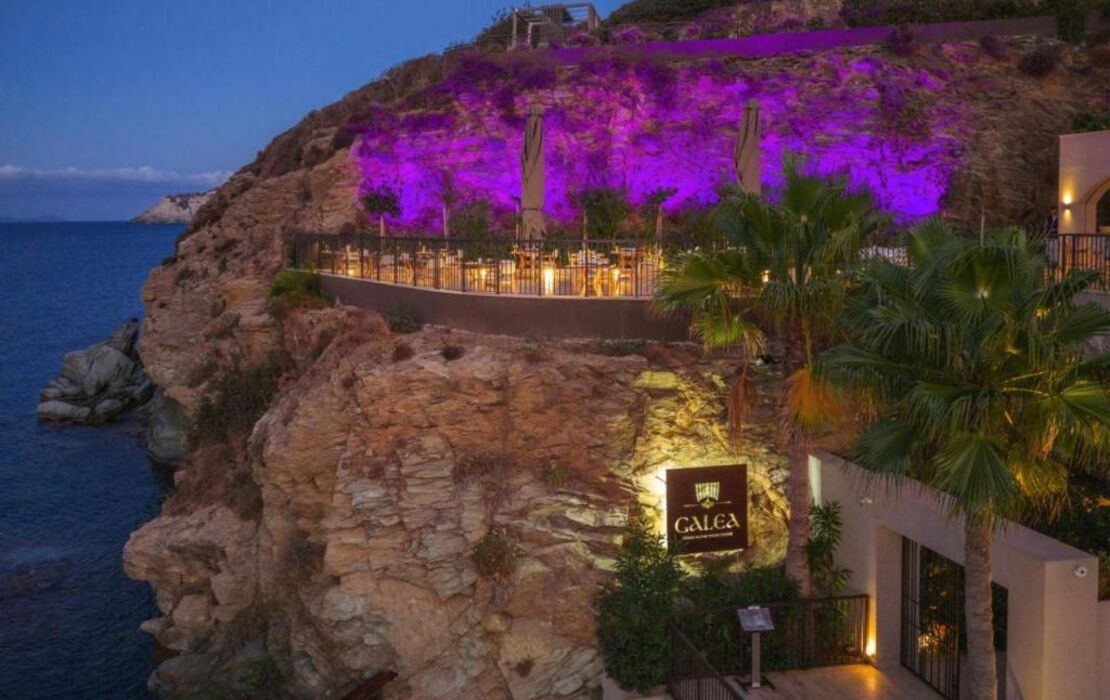 Castello Infinity Suites - Adults Only