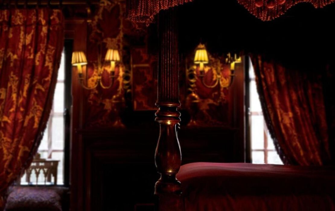 The Witchery by the Castle