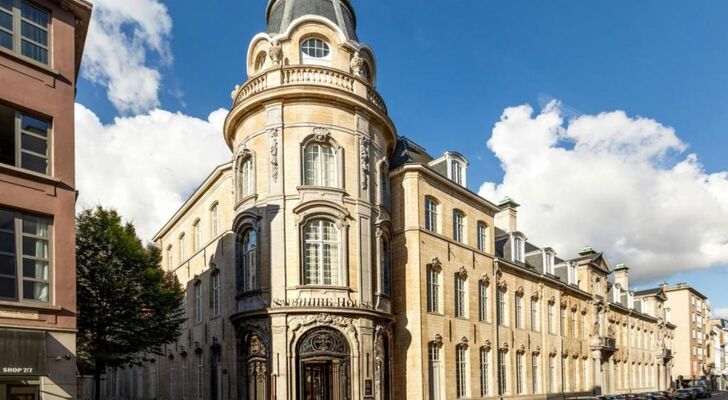 Sapphire House Antwerp, Autograph Collection