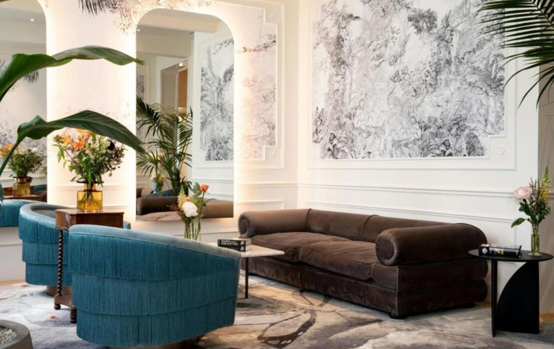 Sapphire House Antwerp, Autograph Collection