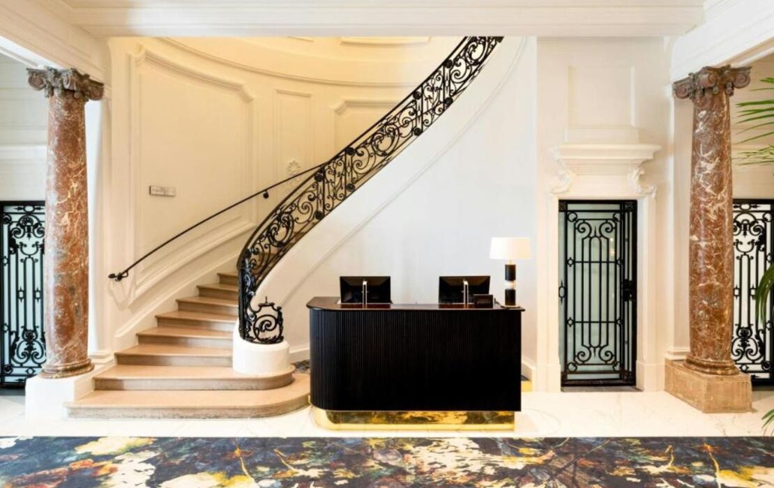 Sapphire House Antwerp, Autograph Collection