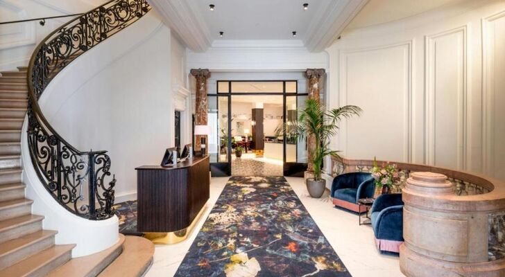 Sapphire House Antwerp, Autograph Collection