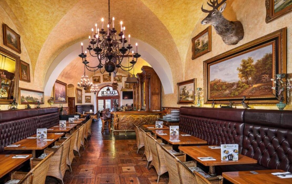 Iron Gate Hotel & Suites Prague by BHG