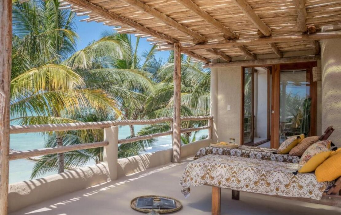 CASA CAT BA Beachfront Boutique Hotel