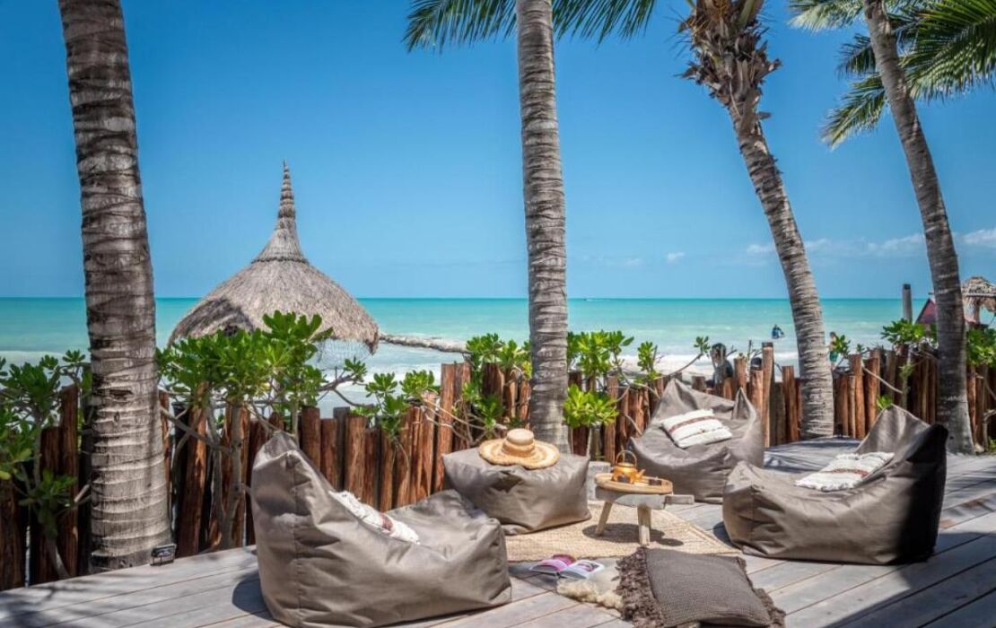 CASA CAT BA Beachfront Boutique Hotel