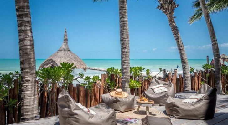 CASA CAT BA Beachfront Boutique Hotel