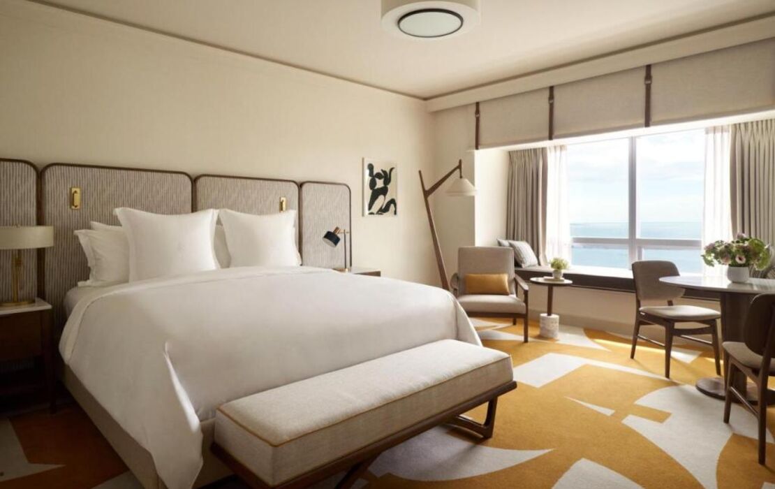 Four Seasons Hotel Miami