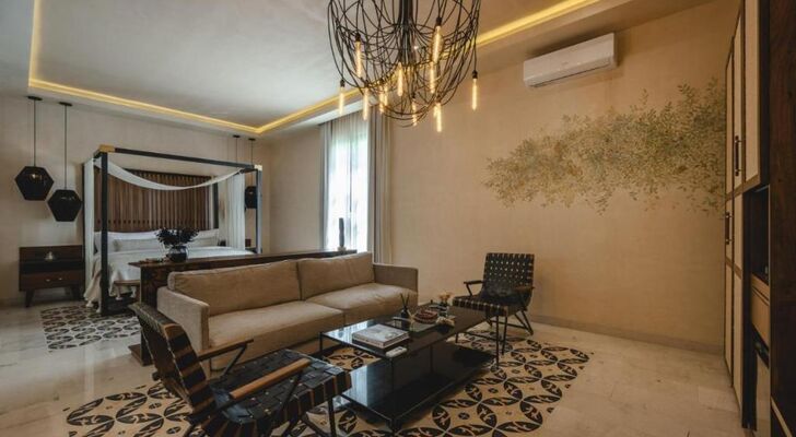 Adoro Hotel Boutique