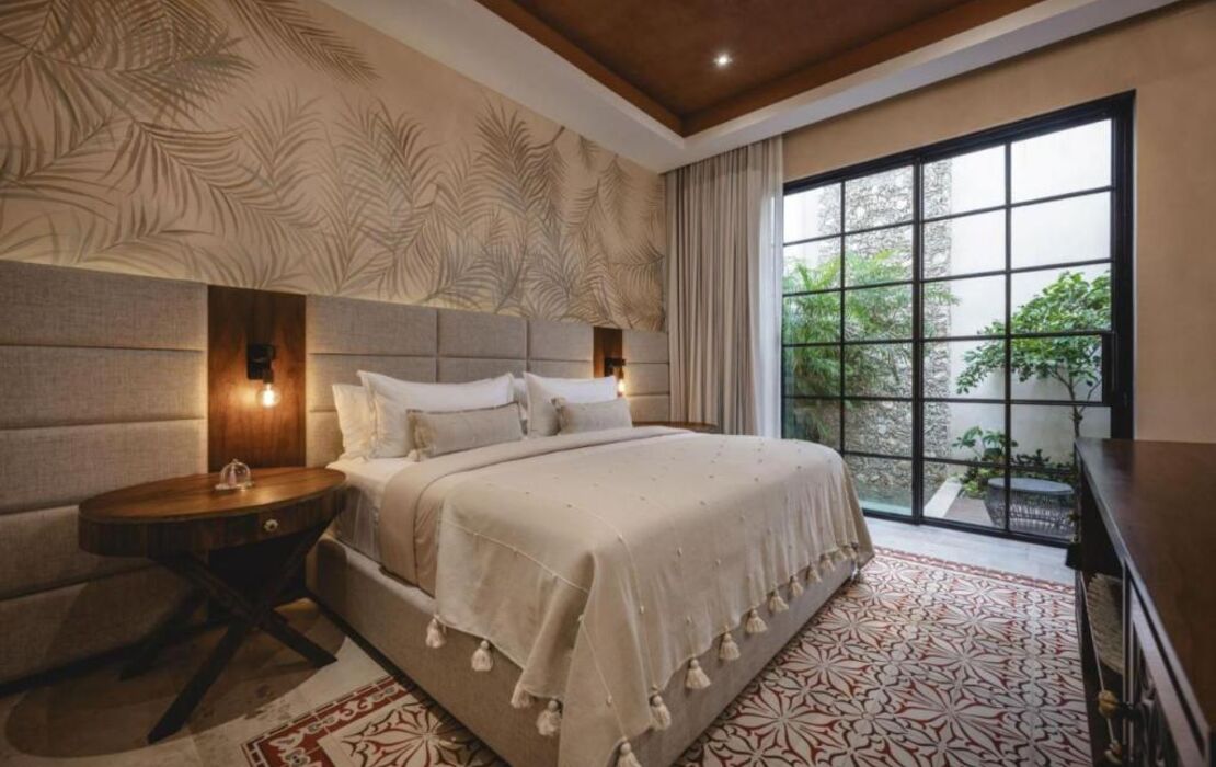 Adoro Hotel Boutique