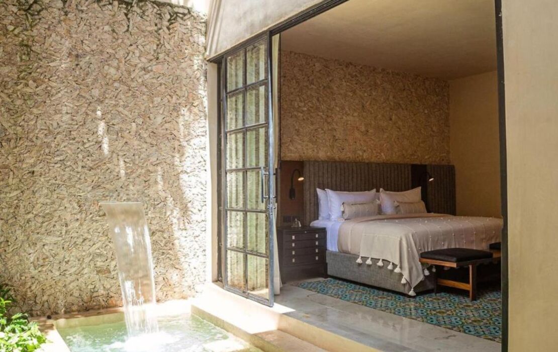 Adoro Hotel Boutique