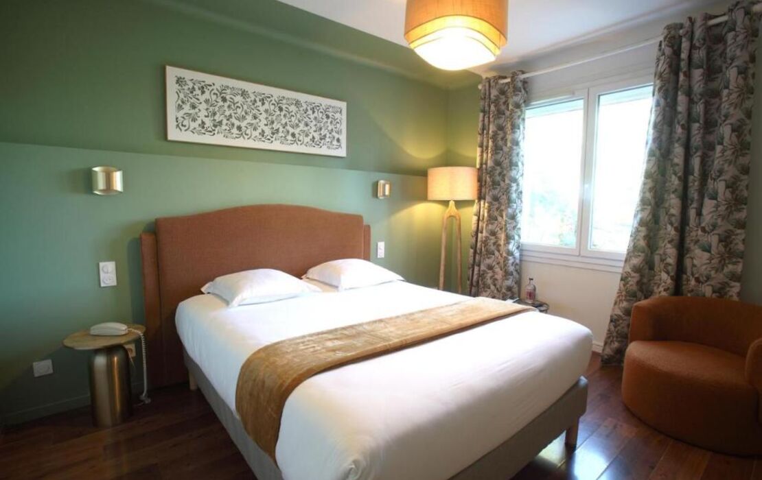 Logis Hotel Le Blason de Provence