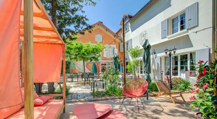 Logis Hotel Le Blason de Provence