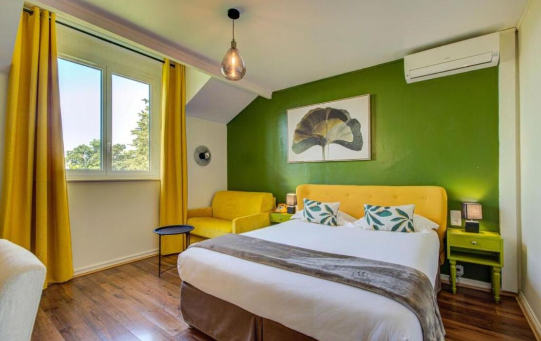 Logis Hotel Le Blason de Provence