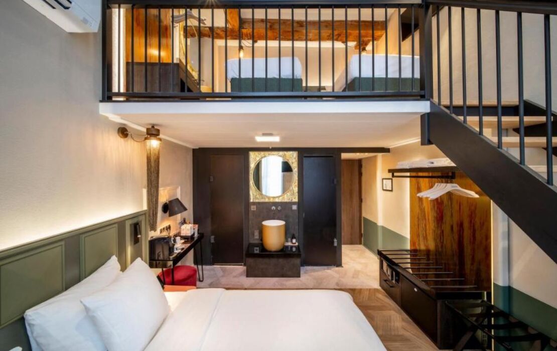 Mister Highland Hotel